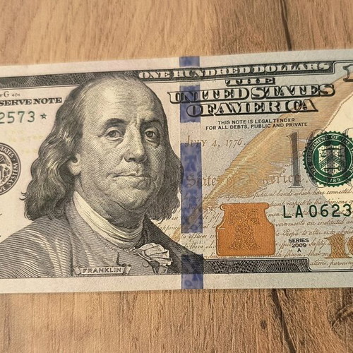 Paper Dollar Banknotes Star Notes 2009A Series like new