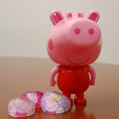 Peppa Pig figure with 3 children's rings like new
