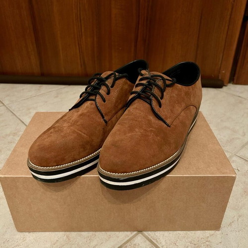 Women’s suede Oxford-style shoes like new, brown