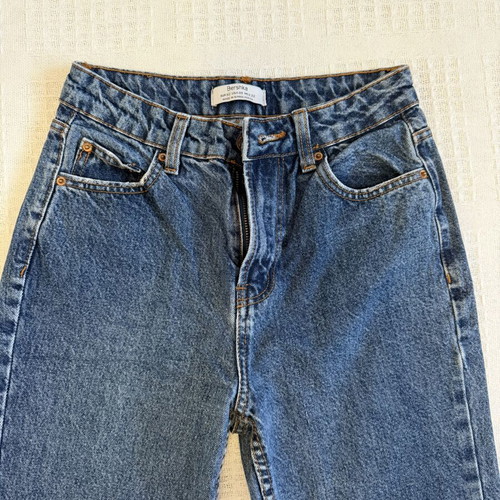 Bershka jeans size 32 extra small like new