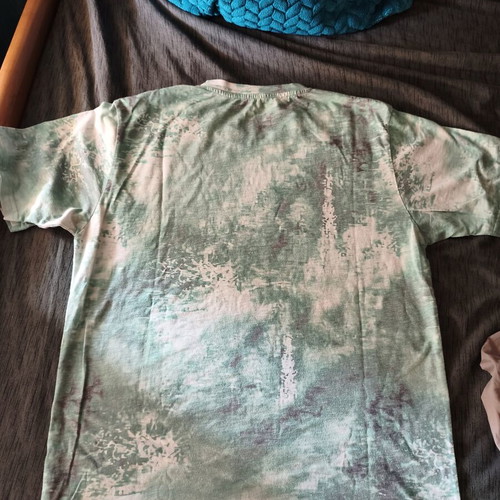 Petroplimeno T shirt like new, multicolor, size L