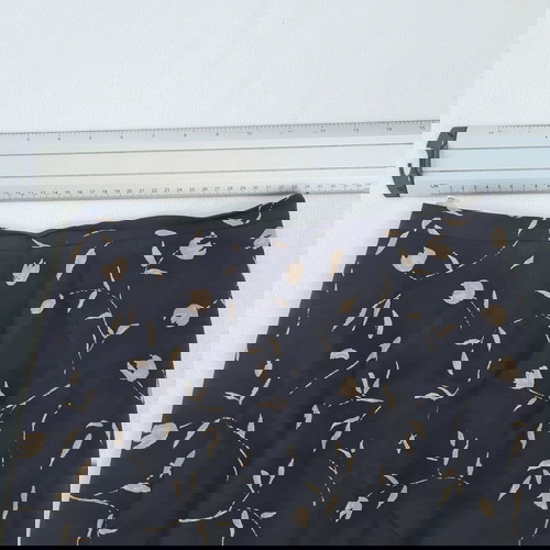 Max Mara long skirt 100% silk size 38 like new, floral