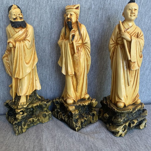 Asian figurine statues used, made of resin polyresin, set of three