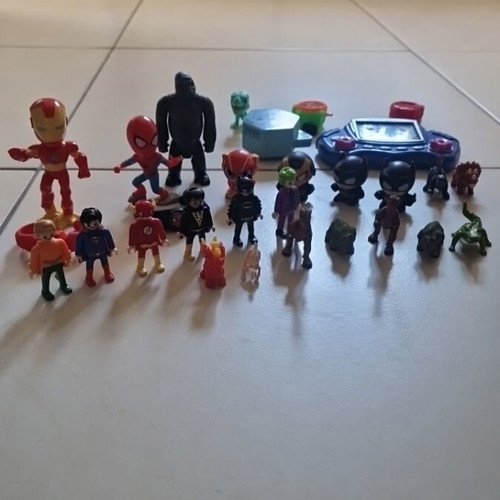 DC Super Heroes playmobil, kinder, dinosaurs, PJ Masks toy set