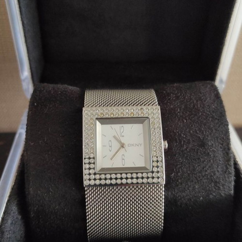 DKNY stainless steel watch like new with crystals women's