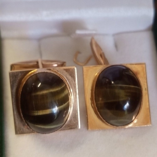 Gold cufflinks used, 18k tiger's eye, total weight 18.4g