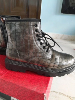 Boots new, size 38