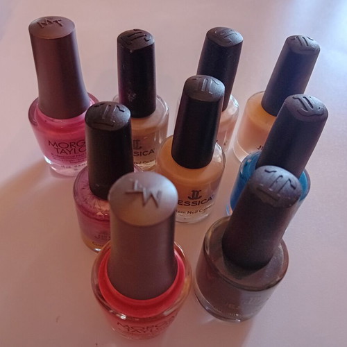 Mano nail polish like new, removable with acetone
