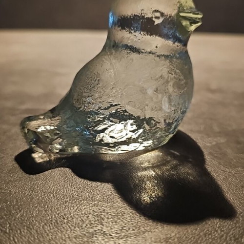 Pukeberg glass bird paperweight, vintage Scandinavian mid-century