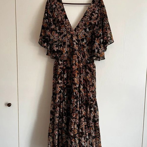 Zara Boho Flowy Maxi Dress like new, floral black multicolor