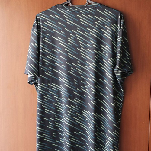 Set of 8 Admiral and Decathlon dry fit gym t-shirts