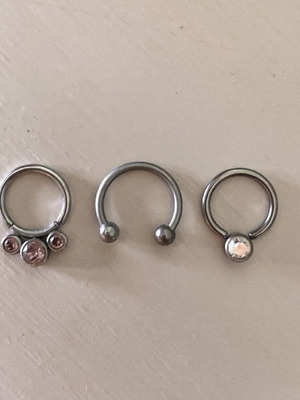 Σκουλαρίκια για σεπτουμ μεταχειρισμένα σε άριστη κατάσταση