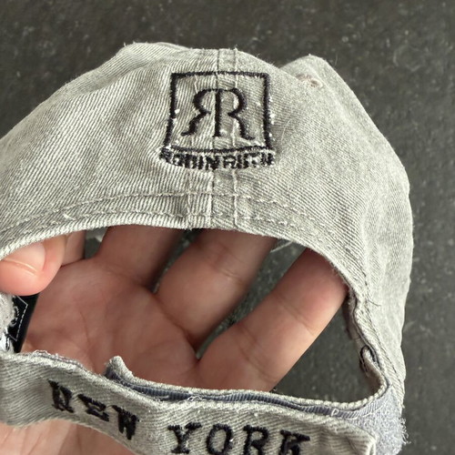 Baseball cap Robin Ruth used, grey with New York City logo