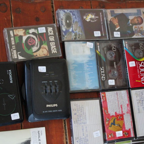 Music cassettes used, assorted songs, full pack