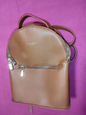 Diana & Co Firenze backpack shoulder bag like new, brown and gold