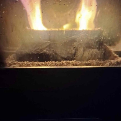 Pellet stove like new with pipes and 100-120 kg pellets