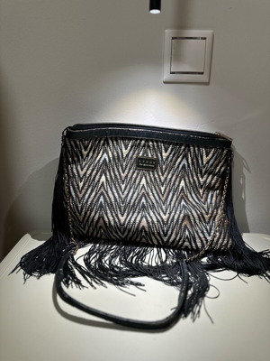 Lynne shoulder bag used with fringes black and beige