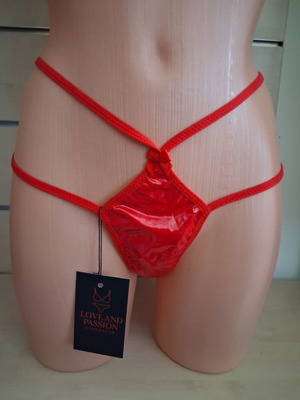 Love and Passion κόκκινο wet-look G-string