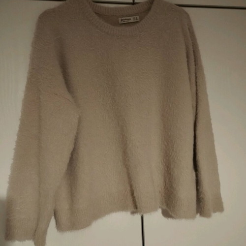 Stradivarius fuzzy sweater like new, beige, size S