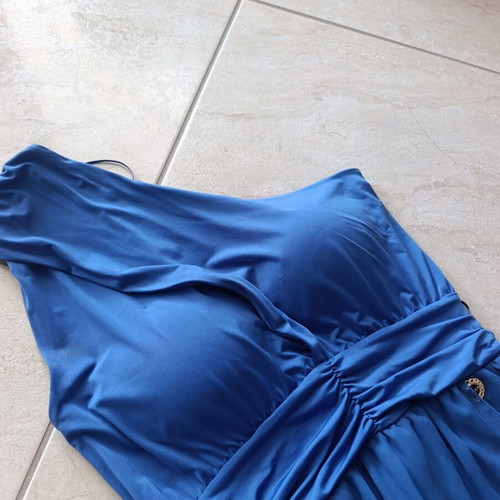Lynne dress size 42 like new, one-shoulder with slit