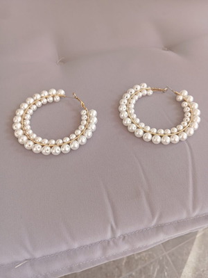 Earrings large pearl hoop used like new, white