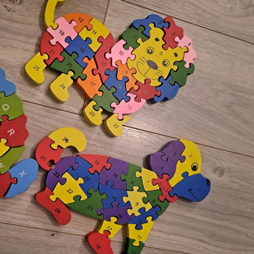 Wooden puzzles used, set of 3 animal designs