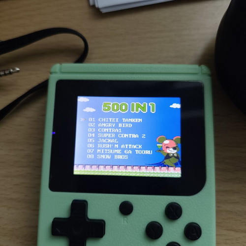 Game console with 500 vintage games and Bluetooth speaker like new