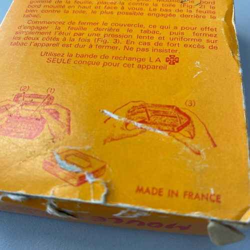 Collectible Moule LA+ French cigarette roller like new
