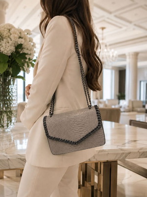 #OFFER New Women's Gray Bag with Crocodile Pattern and Chain Handles