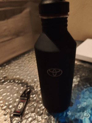 Θερμός και μπρελόκ Toyota χρησιμοποιημένα, σαν καινούργια