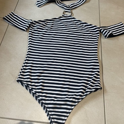 Striped bodysuit like new, size S, black and white