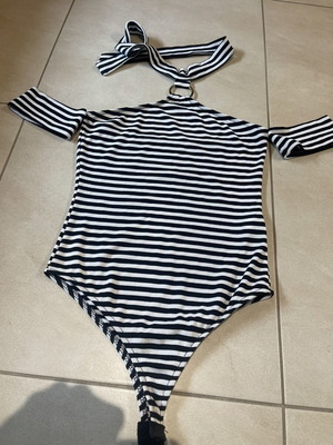 Striped bodysuit like new, size S, black and white