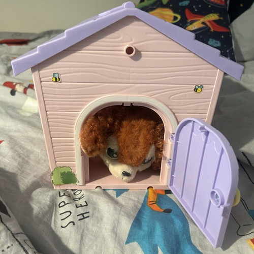 Live Pets doghouse like new