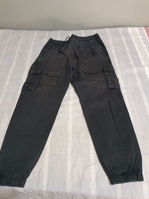Cargo παντελόνι μαύρο Pull & Bear μέγεθος 32 σαν καινούργιο
