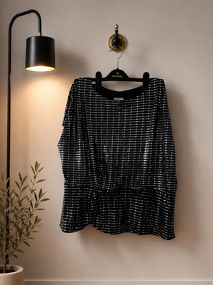 Plus size top new without tags 3XL black