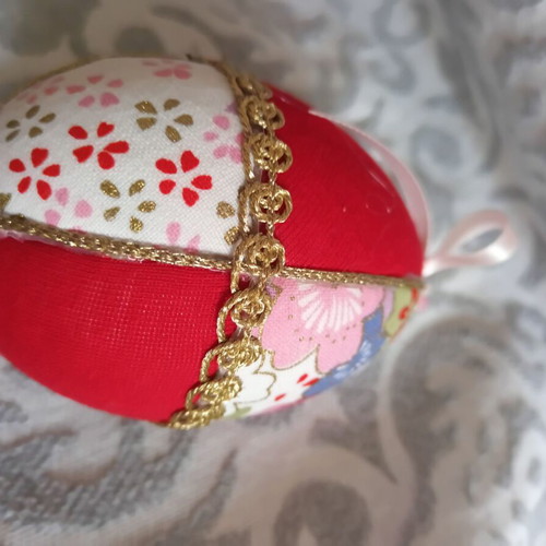 Set of 3 decorative Easter eggs 8 cm, like new, red