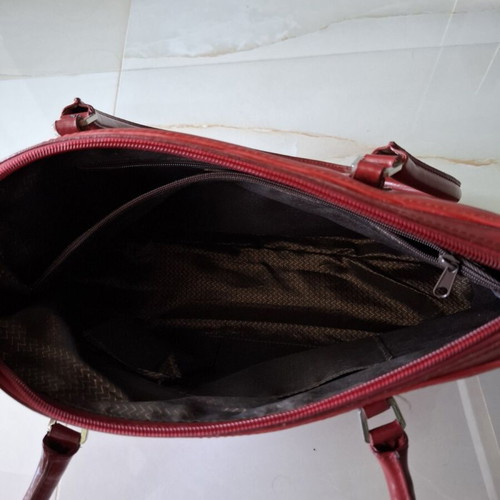 Bartuggi red vintage shoulder bag used with silver feet
