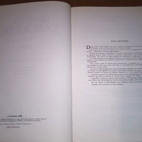 Le Petit Larousse Illustre 1994 French-French Dictionary used