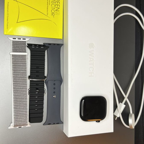 Apple Watch Series 11 46mm like new with accessories