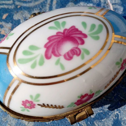 Porcelain egg limoges