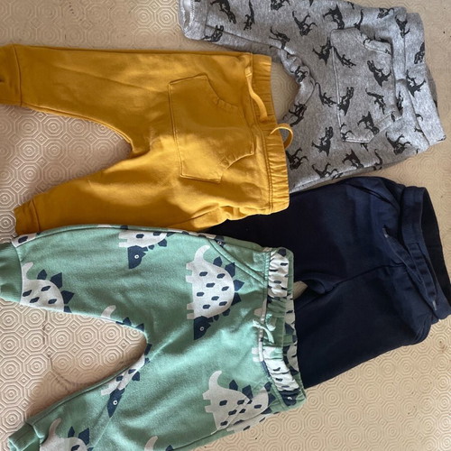 Winter pants for babies like new, pack of 4 pieces