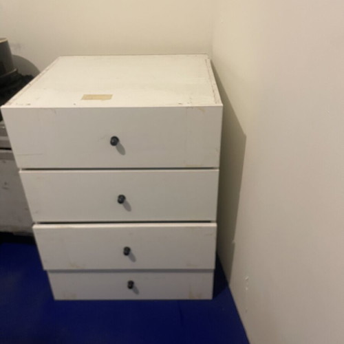 Chest of drawers with large drawers used