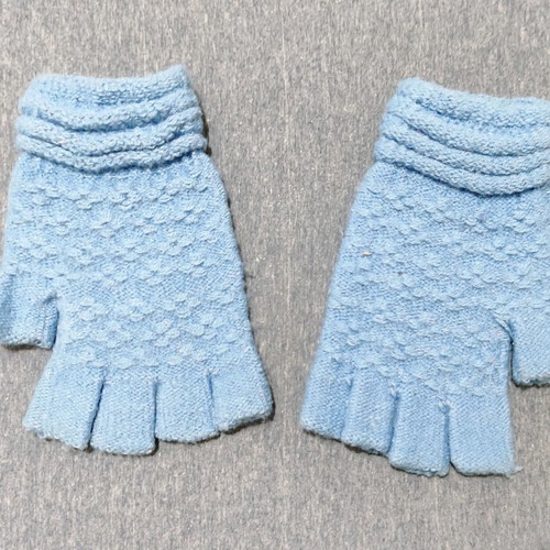 Knitted gloves without fingers used, blue