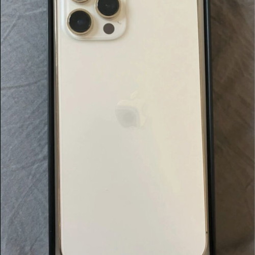 IPhone 12 Pro Max 256 GB Gold like new, with charging cable and box