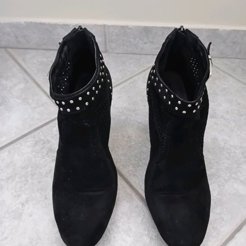 Women's ankle boots used with studs and buckle, size 41