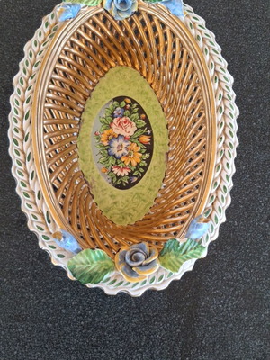 Ceramic decorative Kerafina plate like new, 24 cm