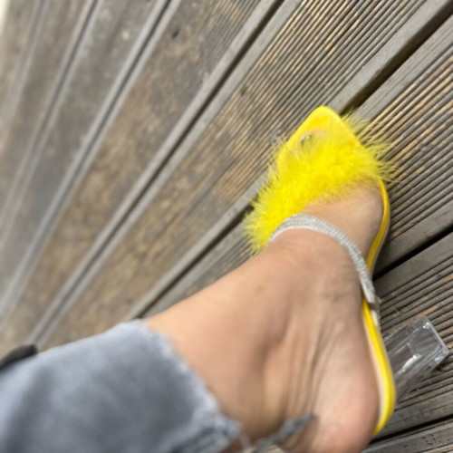 Glamour shoes size 40 new with feathers and rhinestones yellow