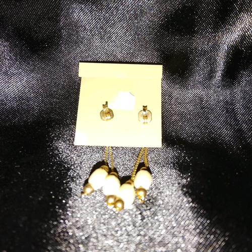 Dangling earrings with beads new, gold-colored