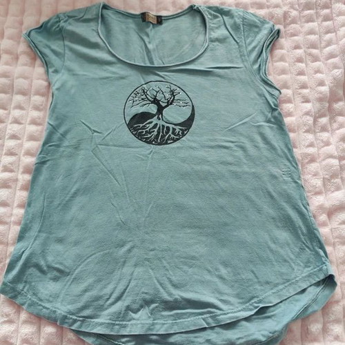 Women's T-shirt like new, dusty blue with Tree of Life print