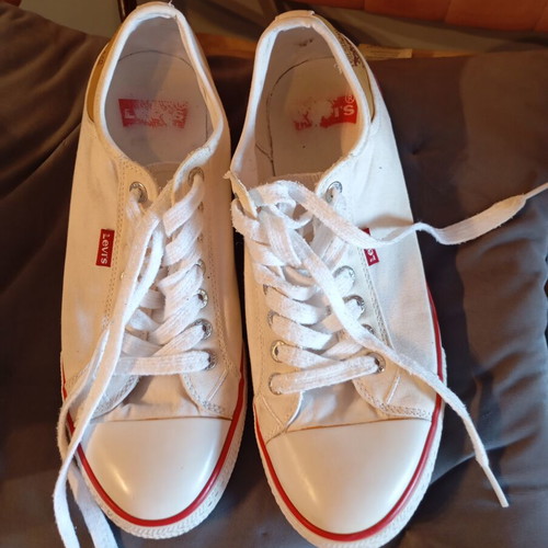 Levi's men's summer sneakers white size 43 new